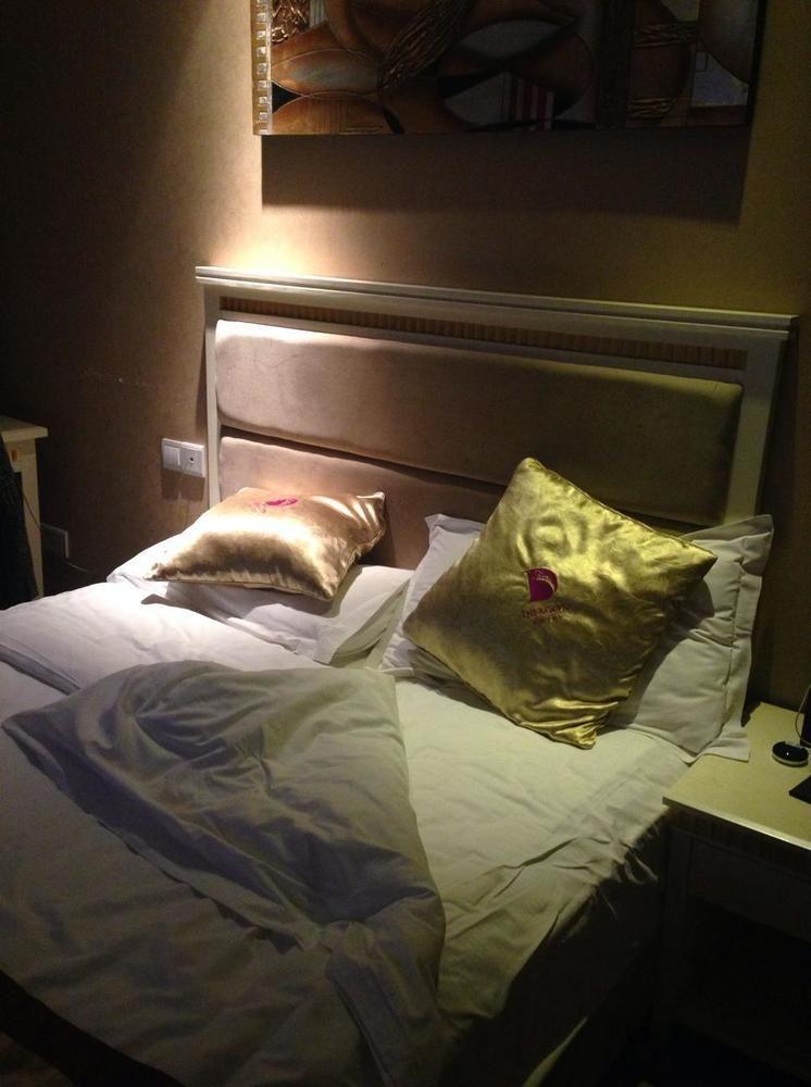 Dragon Hotel Chongqing Zewnętrze zdjęcie